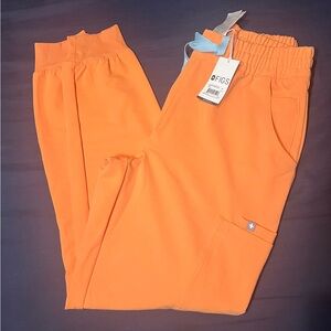 Figs Shaka Orange HW Uman